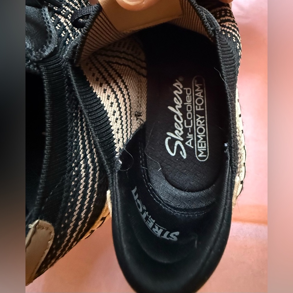SKECHERS WILSHIRE BLVD BELLEVUE WOMEN'S CASUAL SHOE - Picture 3 of 5
